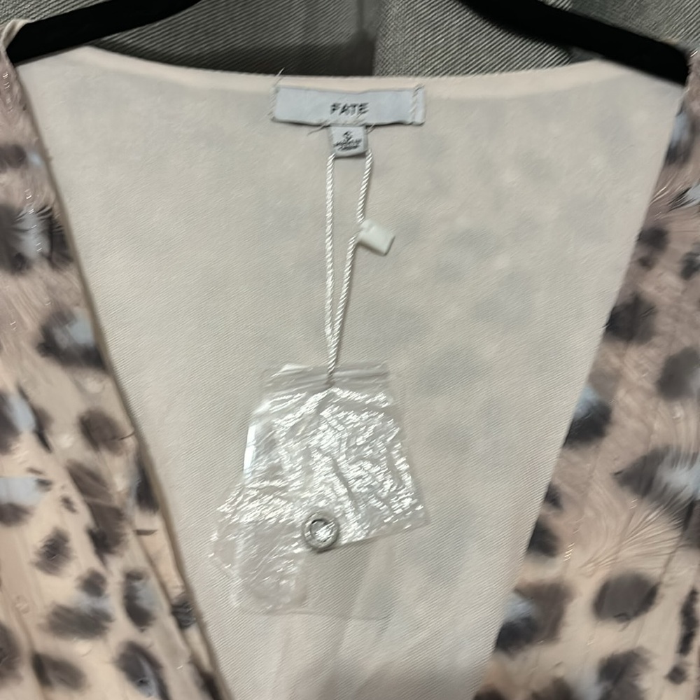 Women’s Fate cold shoulder animal print dress sz small - Picture 3 of 12